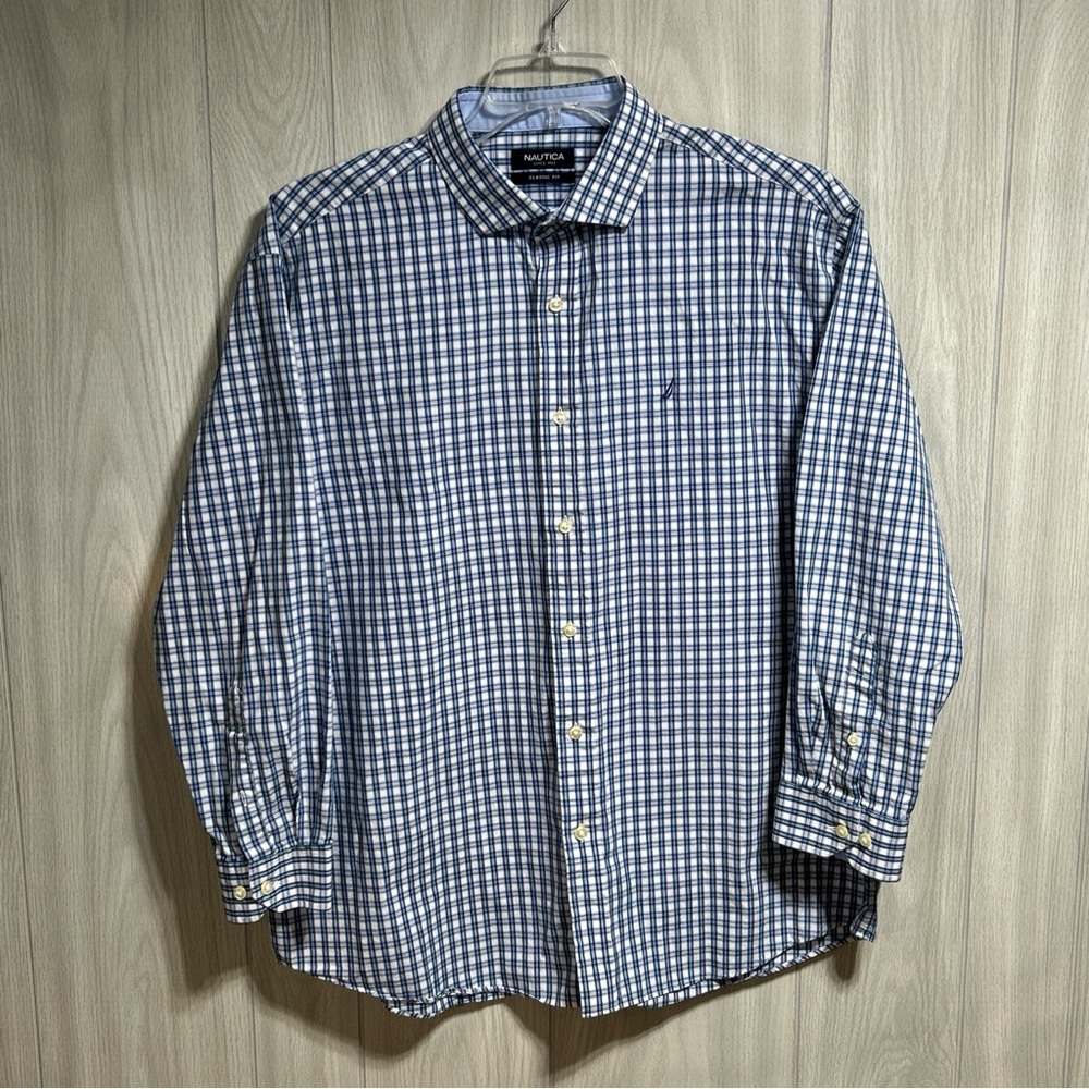 Nautica Men’s Classic Fit Blue & White Long Sleeve Button Up Shirt Size 17.5